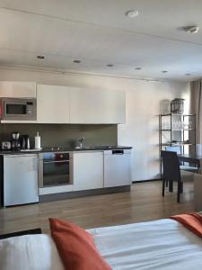 Levi Suites Levi Gold - 295