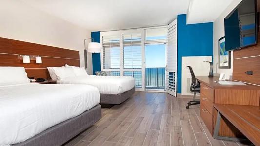 Holiday Inn Express & Suites Beach Beachfront by IHG - 133