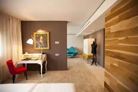 Graffit Gallery Design - 16