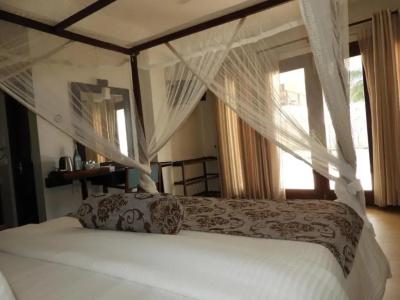 Sapphire Seas Beachfront - 31