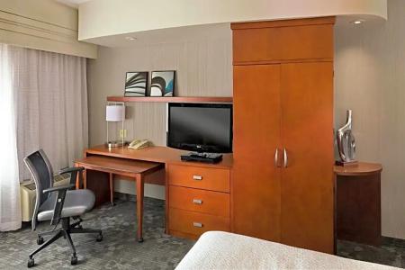 Courtyard by Marriott Hershey - 39