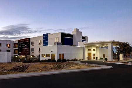 SpringHill Suites by Marriott - 15