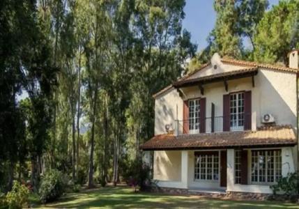Is Morus Relais - 54