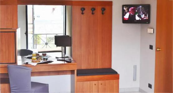 Colonne - Alihotels - 33