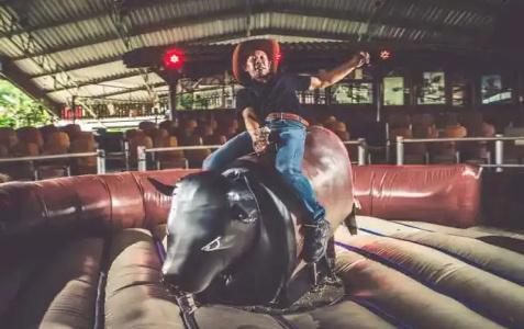 Thongsomboon Club - 10