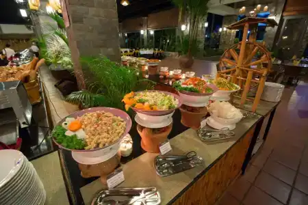 Diamond Bay Resort & Spa - 14