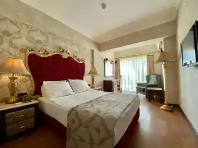 Laurs Experience & Elegance - 3