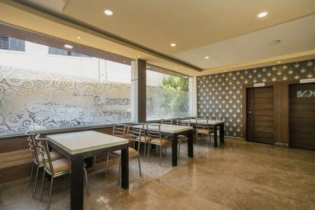 Capital O 13184 Savi International - 13