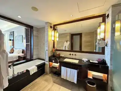 Crowne Plaza Danang - 23