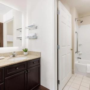 Residence Inn Las Vegas South - 37