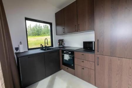 North Mountain View Suites - 22
