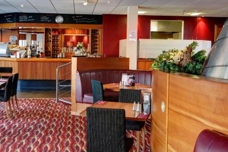 Best Western Kings Manor - 27