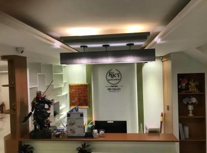 Sky Palace Boutique - 17