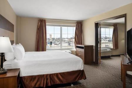 AmericInn by Wyndham North - 52