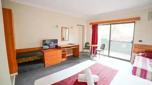 Country 2 Coast Motor Inn - 35