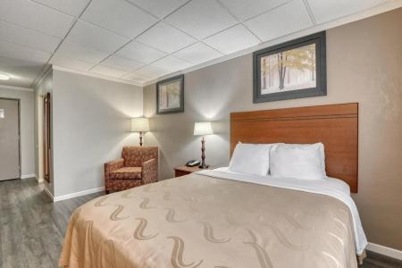 Quality Inn & Suites Downtown - 6
