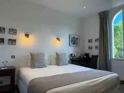 Idéal Séjour - Hôtel de Charme et Atypique - 38