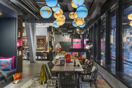 Moxy Lausanne City - 11