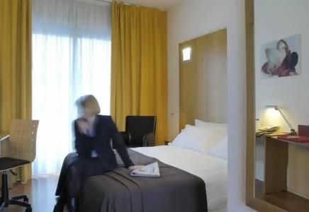 Executive - 40