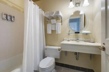 Nicollet Island Inn - 7