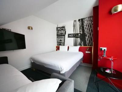 ibis Styles Métropole - 42