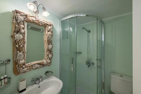 Four Seasons Hydra Luxury Suites - 8