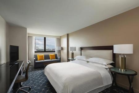 Sheraton Norfolk Waterside - 30