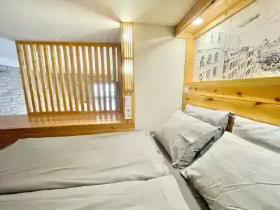 Lavender Circus Hostel, Doubles & Ensuites - 48