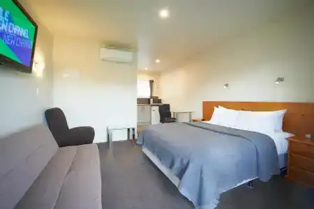 Auto Lodge - 36