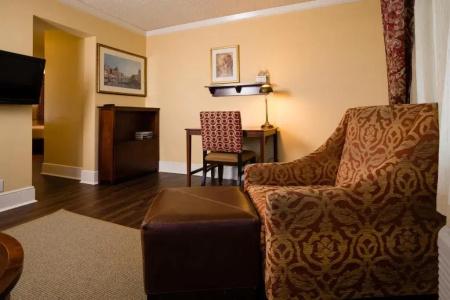 Park Lane Suites & Inn - 75