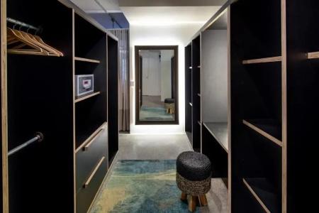 Zara Tower - 158