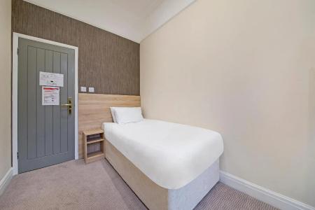 Oyo London 24 Sussex - 19