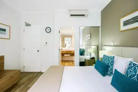 Mantra PortSea - 65