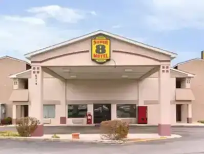 Super 8 by Wyndham/East Ridge - 6