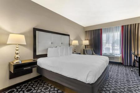 Best Western Plus Inn & Suites - 23