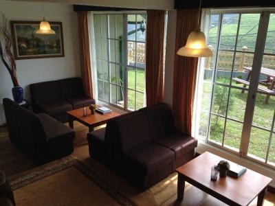 Misty Hills Boutique Cottage - 2