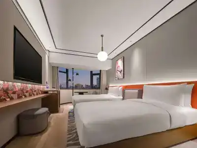 Hilton Garden Inn West Lake - 31