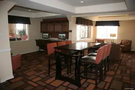 Best Western Plus Windsor Inn - 16