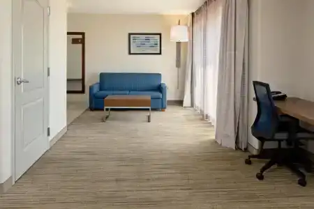 Holiday Inn Express South, An Ihg - 36