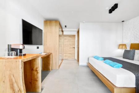Emily's Luxury Suites - 66