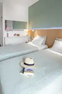 Athos Guest House Pansion - 41