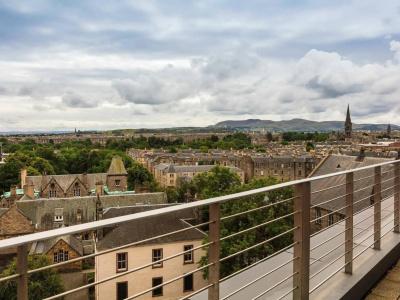 Novotel Edinburgh Centre - 25