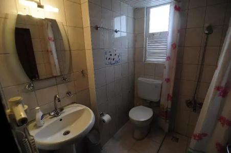 Le Moral Apart - 15