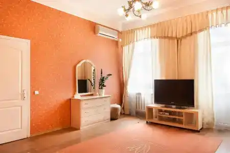 Basseynaya Apart - 111