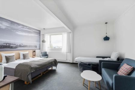 Best Western Plus Airport - 81