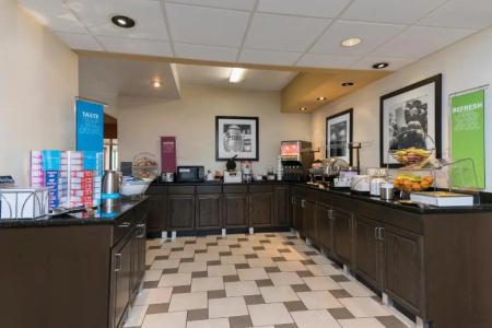 Hampton Inn Northwest - 21