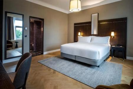 DoubleTree By Hilton Brussels City - 57