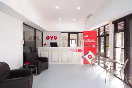 OYO 1104 Goldenville - 1