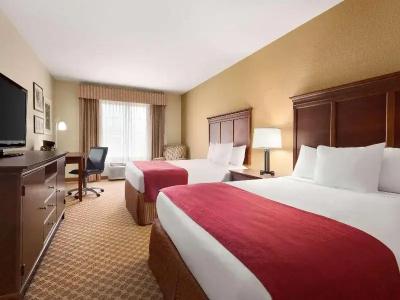 Country Inn & Suites by Radisson, West, KS - 70