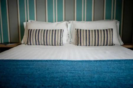 Le Rose Suite - 220